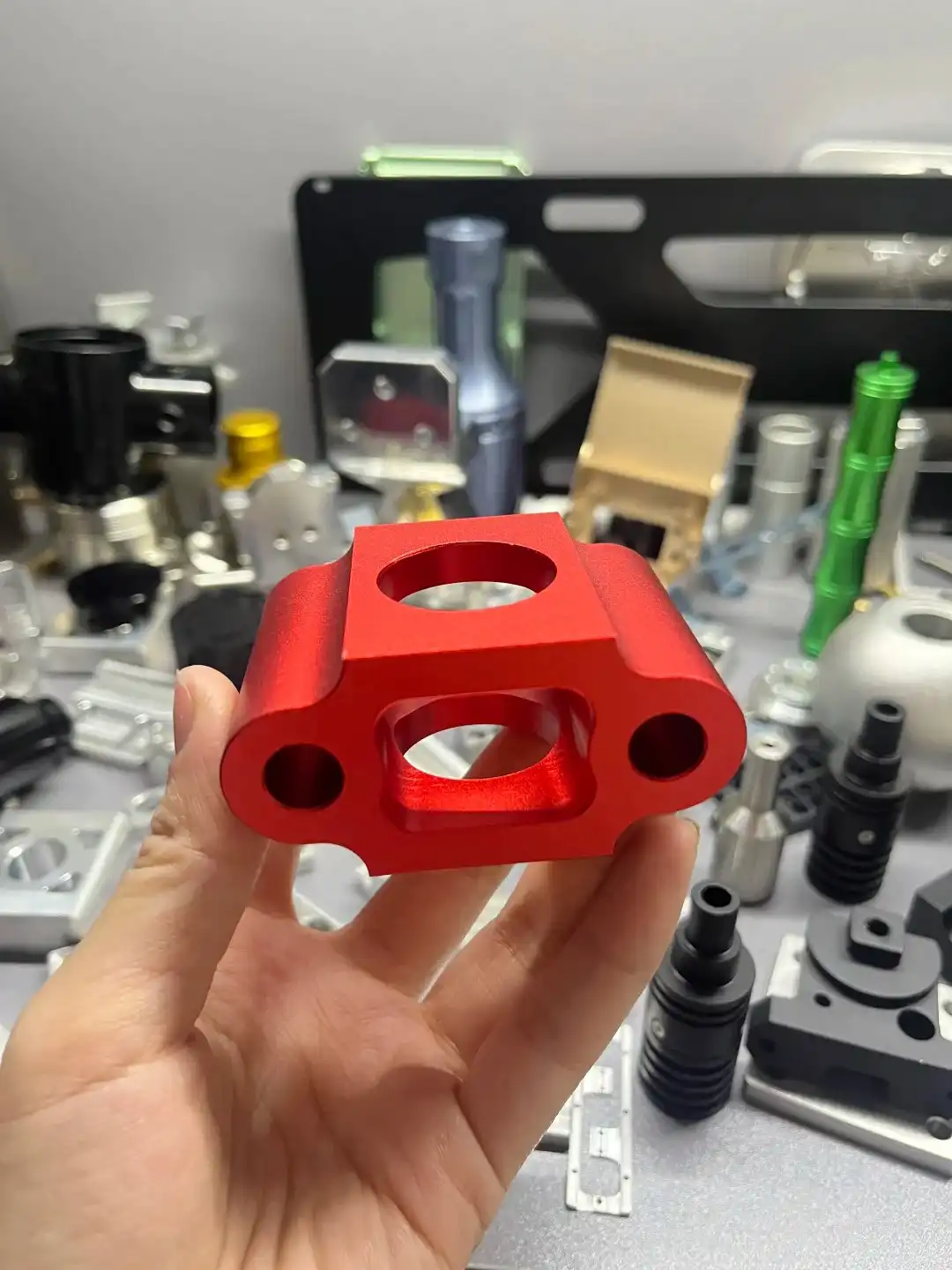 Block Cavity Processing Parts vs Standard Machined Parts: Buyer Insights